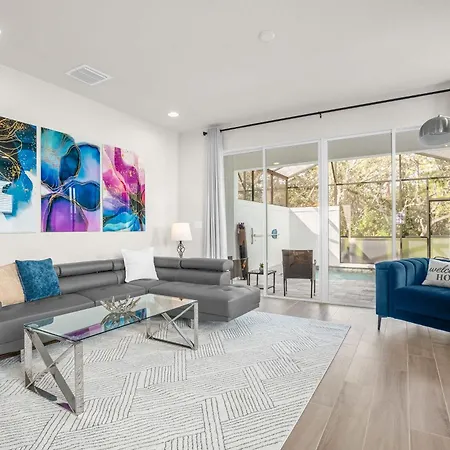 Upstay - Modern Family Home W Private Pool